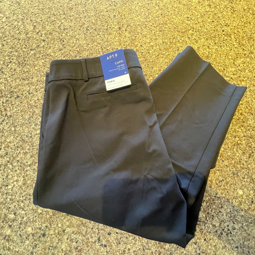 NWT Apt. 9 Torie Women's Capri